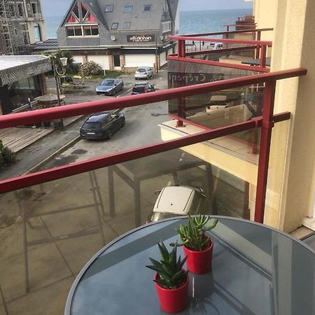 Appartement Perros-guirec petite terasse vue mer. Extérieur photo